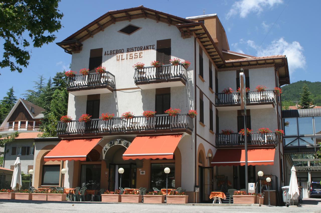 Hotel Ulisse Карпенья Экстерьер фото