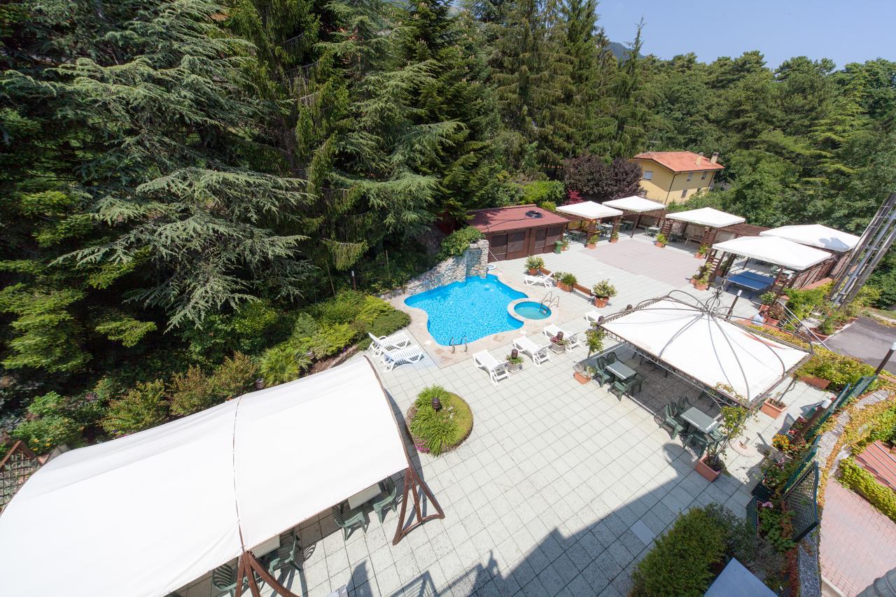 Hotel Ulisse Карпенья Экстерьер фото